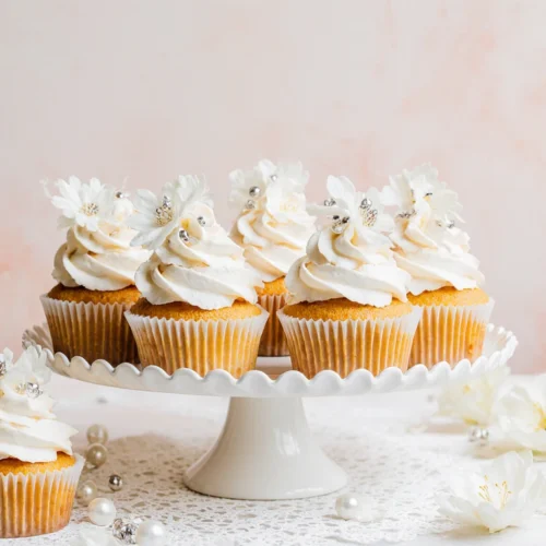 wedding cake cupcakes
